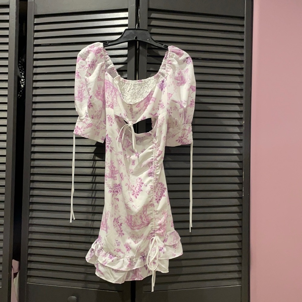 Strangers and Lovers cute purple and white Mini dress!